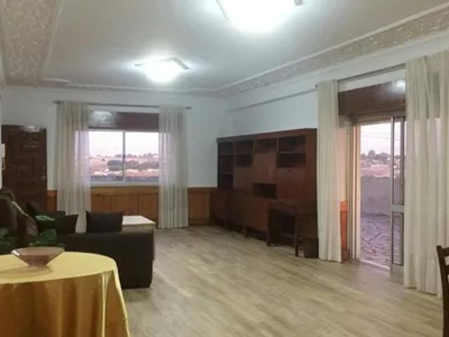 Quarto alugar em Almada, Setúbal