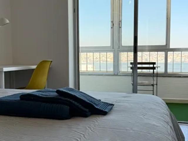 Quarto alugar em Torcatas, Almada