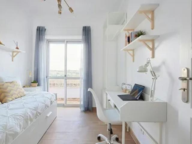 Quarto alugar em Amadora, Lisboa