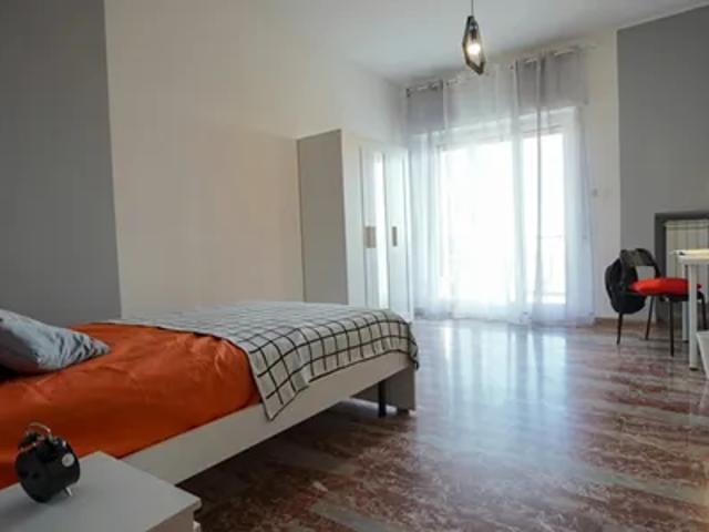 Stanza in affitto a Municipalità 5, Napola