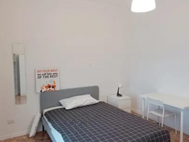 Stanza in affitto a Municipio 1, Puglia