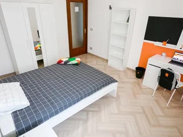 Stanza in affitto a Municipio 2, Puglia