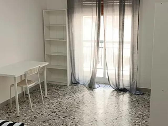 Stanza in affitto a Municipio 1, Puglia
