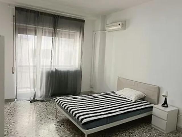 Stanza in affitto a Municipio 1, Puglia