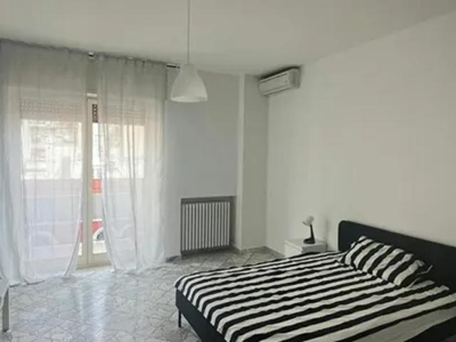 Stanza in affitto a Municipio 1, Puglia