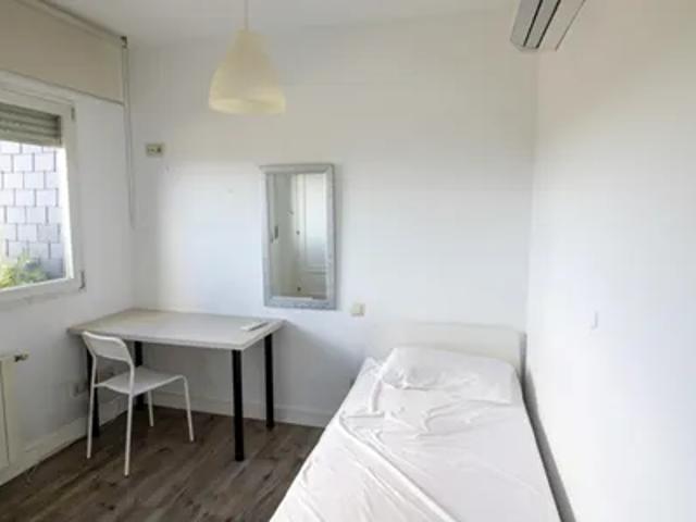 Habitación en alquiler en Boadilla Del Monte, Madrid