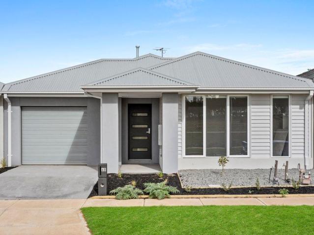 House for rent in Manor Lakes, Melbourne