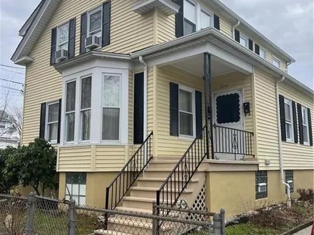 Room for rent in Bristol, Rhode Island