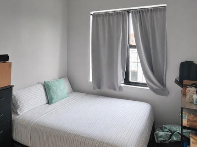Room for rent in Arverne, New York