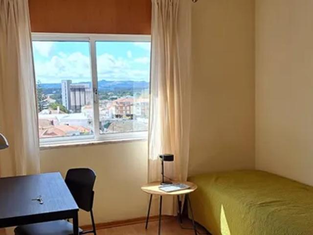 Quarto alugar em Caldas Da Rainha, Leiria