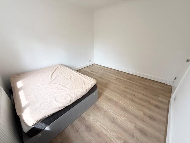 Room for rent in Lower Edmonton, Edmonton