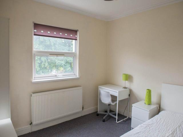 Room for rent in Falcon Lodge, Wales