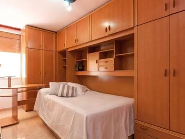 Habitación en alquiler en Cornellà De Llobregat, Barcelona