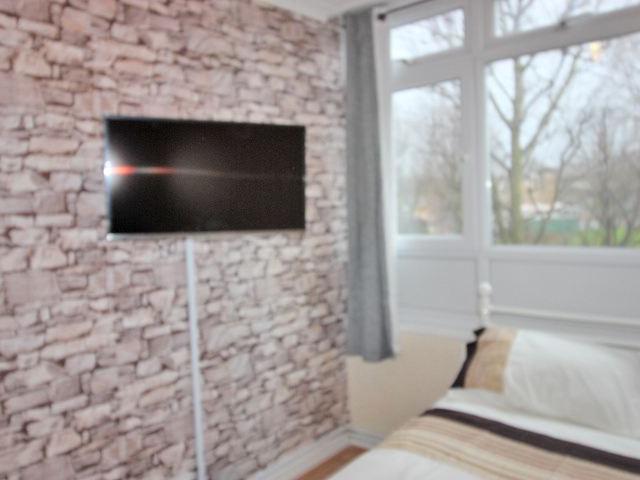 Room for rent in Isle Of Dogs, Isle Of Man