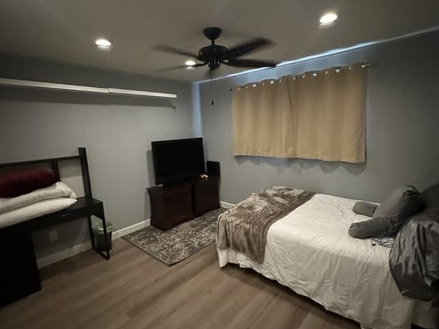 Room for rent in Tarzana Neighborhood Council District, Canoga Park