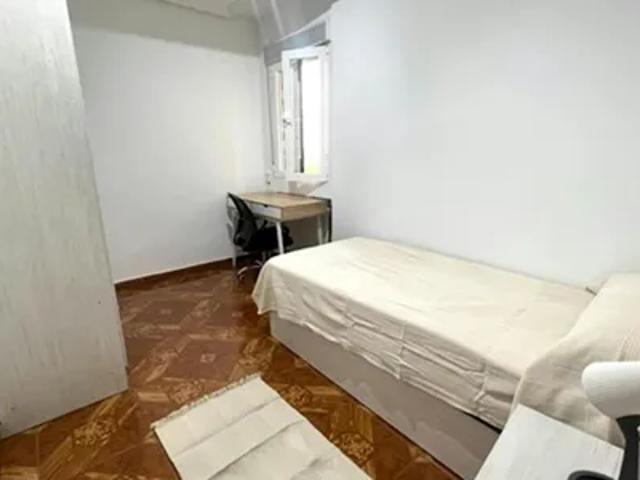 Habitación en alquiler en La Avanzada - La Cueva, Fuenlabrada
