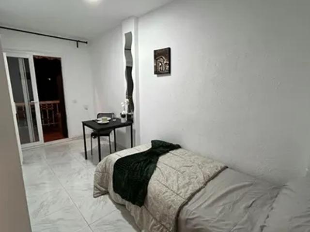 Habitación en alquiler en La Avanzada - La Cueva, Fuenlabrada