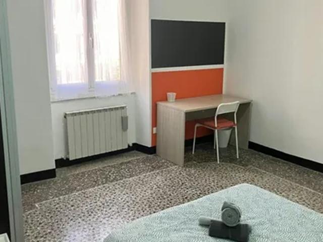 Stanza in affitto a Centro Est, Serra Riccò