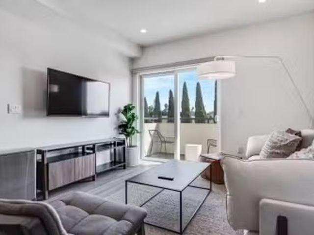 House for rent in Canoga Park, California