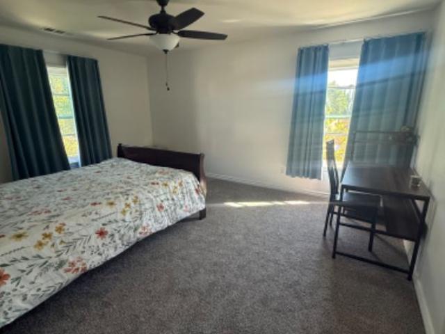 Room for rent in Mira Loma, California