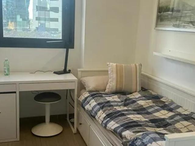 Habitación en alquiler en L'hospitalet De Llobregat, Barcelona