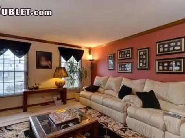 House for rent in Lisle, Illinois