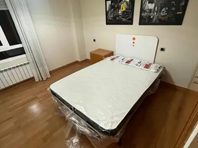 Habitación en alquiler en Las Gaunas, Logroño