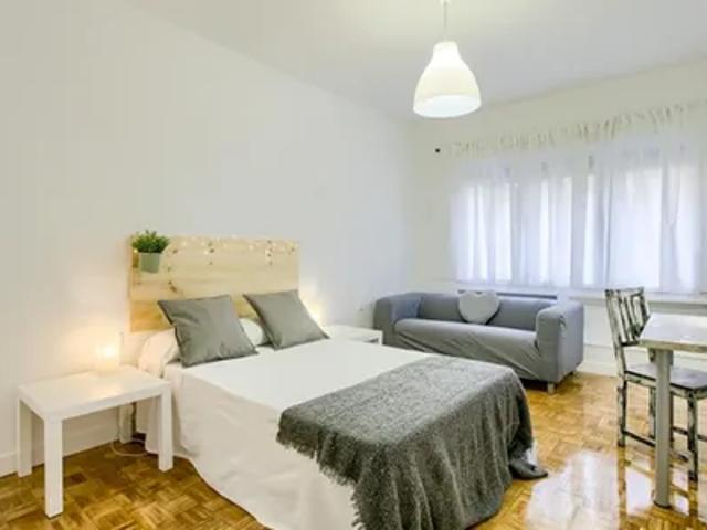 Habitación en alquiler en Medina-sidonia, Madrid