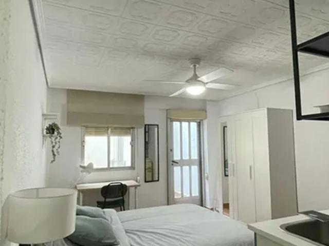 Habitación en alquiler en Manises, Valencia