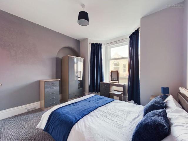 Room for rent in West Town, Peterborough