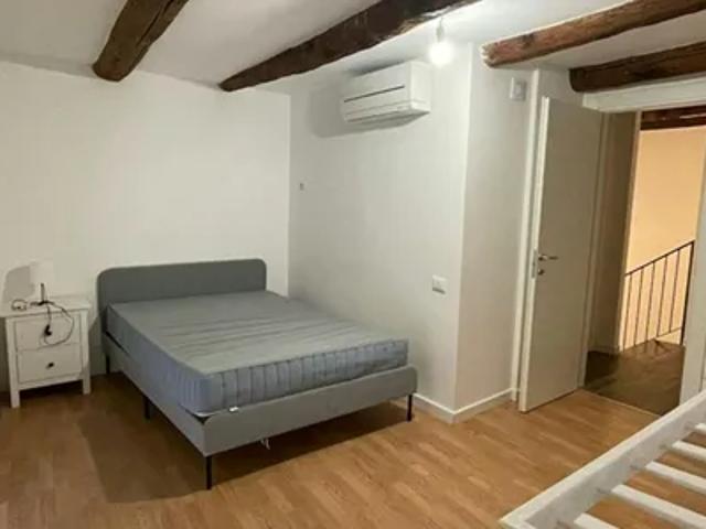 Stanza in affitto a Municipalità 4, Napola