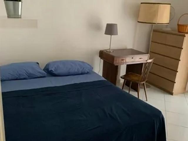 Stanza in affitto a Municipalità 4, Napola