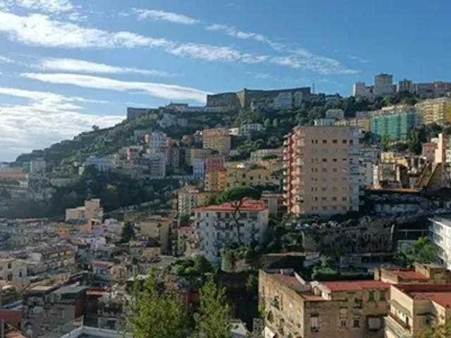 Stanza in affitto a Municipalità 2, Napola