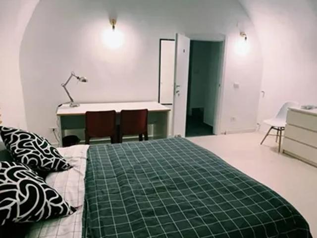 Stanza in affitto a Municipalità 3, Napola