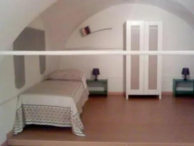 Stanza in affitto a Municipalità 4, Napola