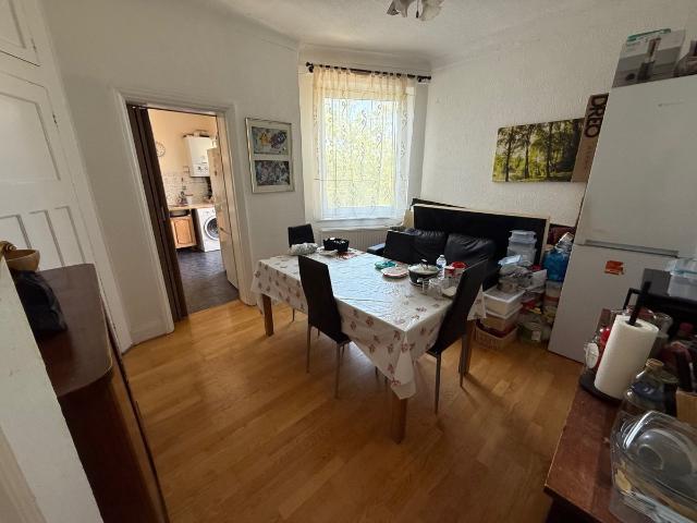 Room for rent in Bowes, Greater London