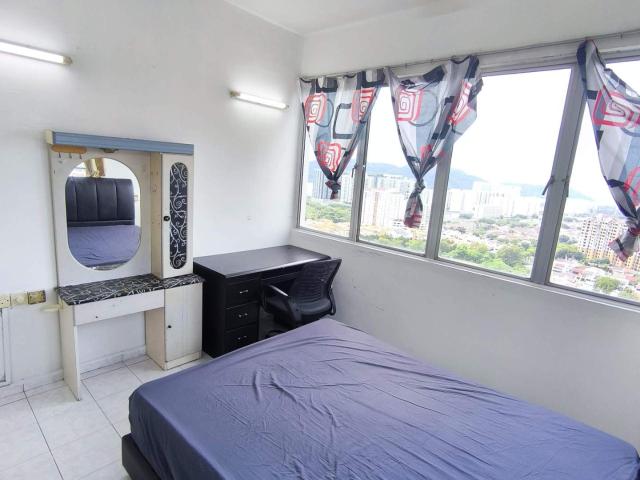 Room for rent in Kampung Perlis, George Town