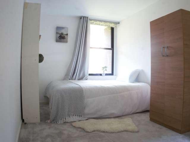 Room for rent in Pimlico, Greater London