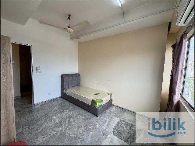 Room for rent in Petaling, Damansara Damai