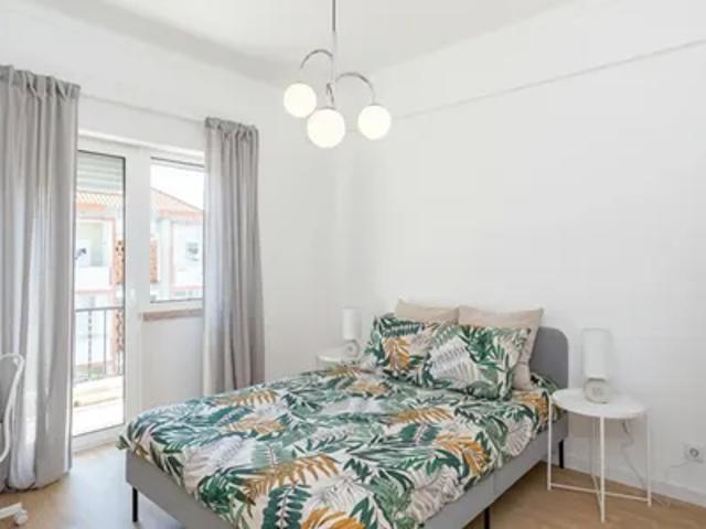 Quarto alugar em Seixal, Setúbal