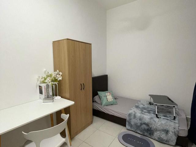 Room for rent in Taman Pelangi Jaya, Kampung Padang Balang