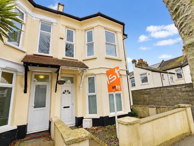 Room for rent in Southend City Centre Neighbourhood, Alton Barnes