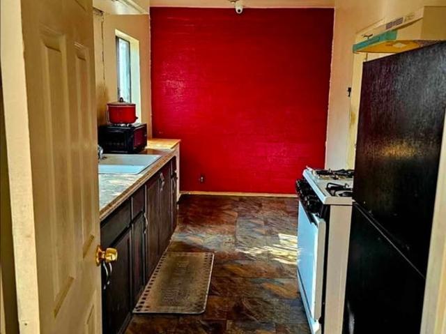 Room for rent in Canoga Park, California