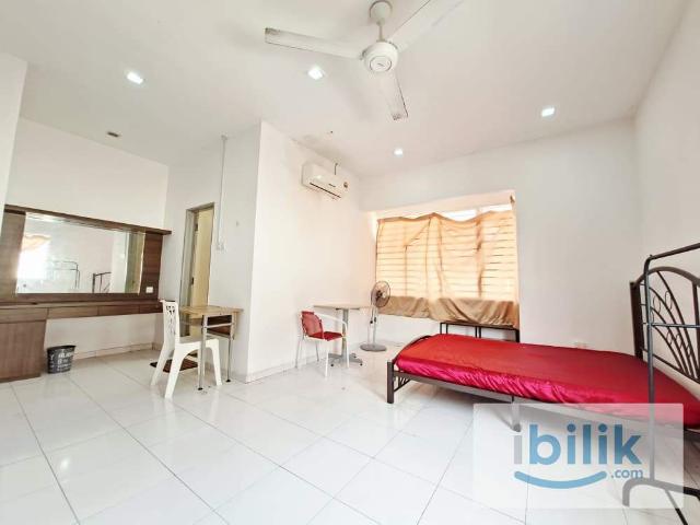 Room for rent in Seksyen U13, Shah Alam