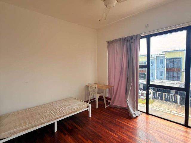 Room for rent in Seksyen U13, Shah Alam