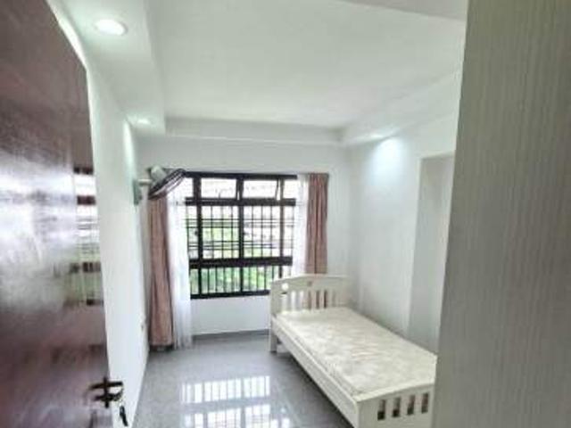 Room for rent in Jurong, 22 Far West, Jurong