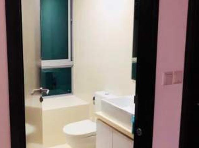 Room for rent in 16 Upper East Coast