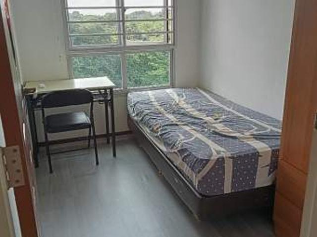 Room for rent in 23 North West
