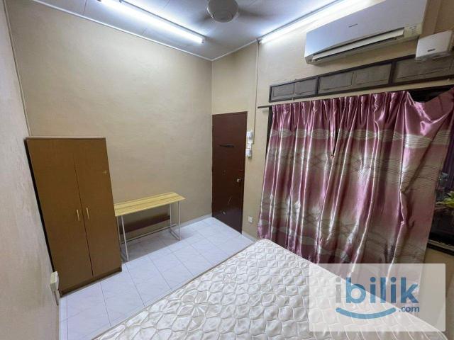 Room for rent in Malaka