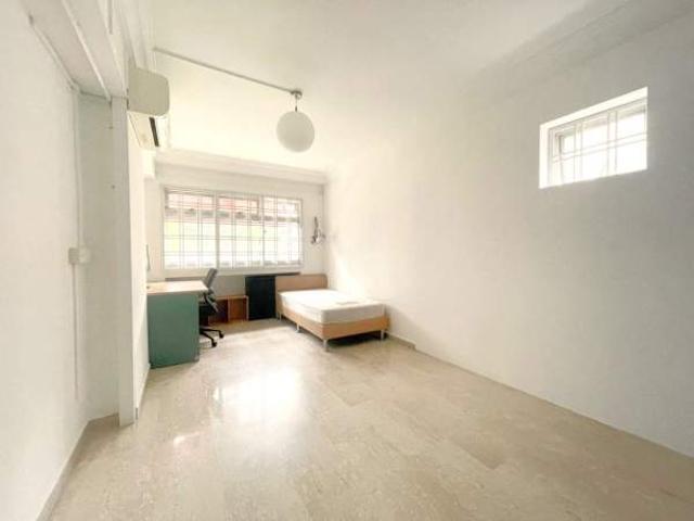 Room for rent in Jurong, 22 Far West, Jurong